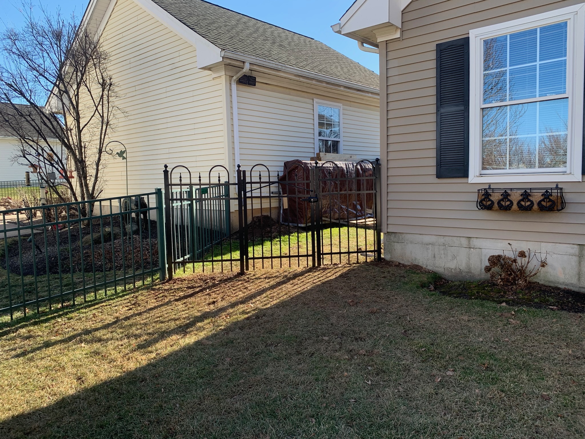 Aluminum fence photo 14