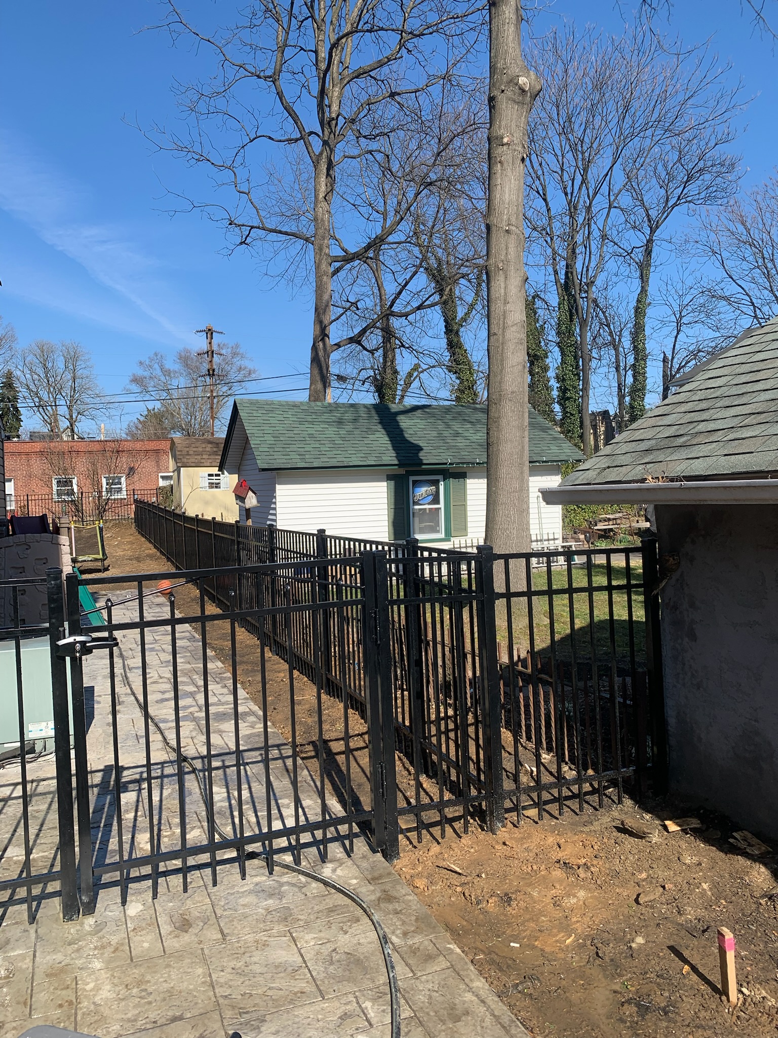 Residential aluminum fence with gate