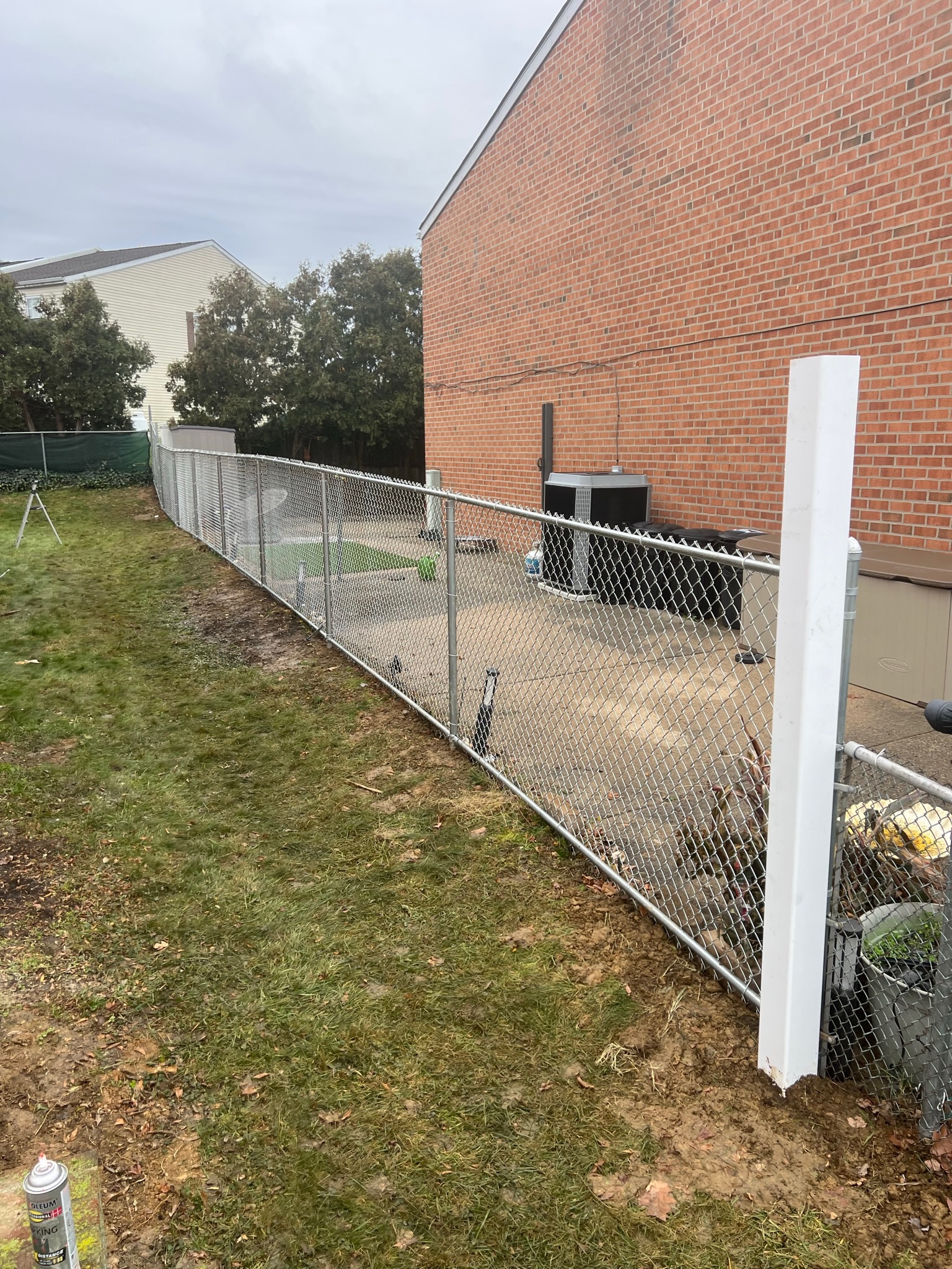 Chain link fence installation 18