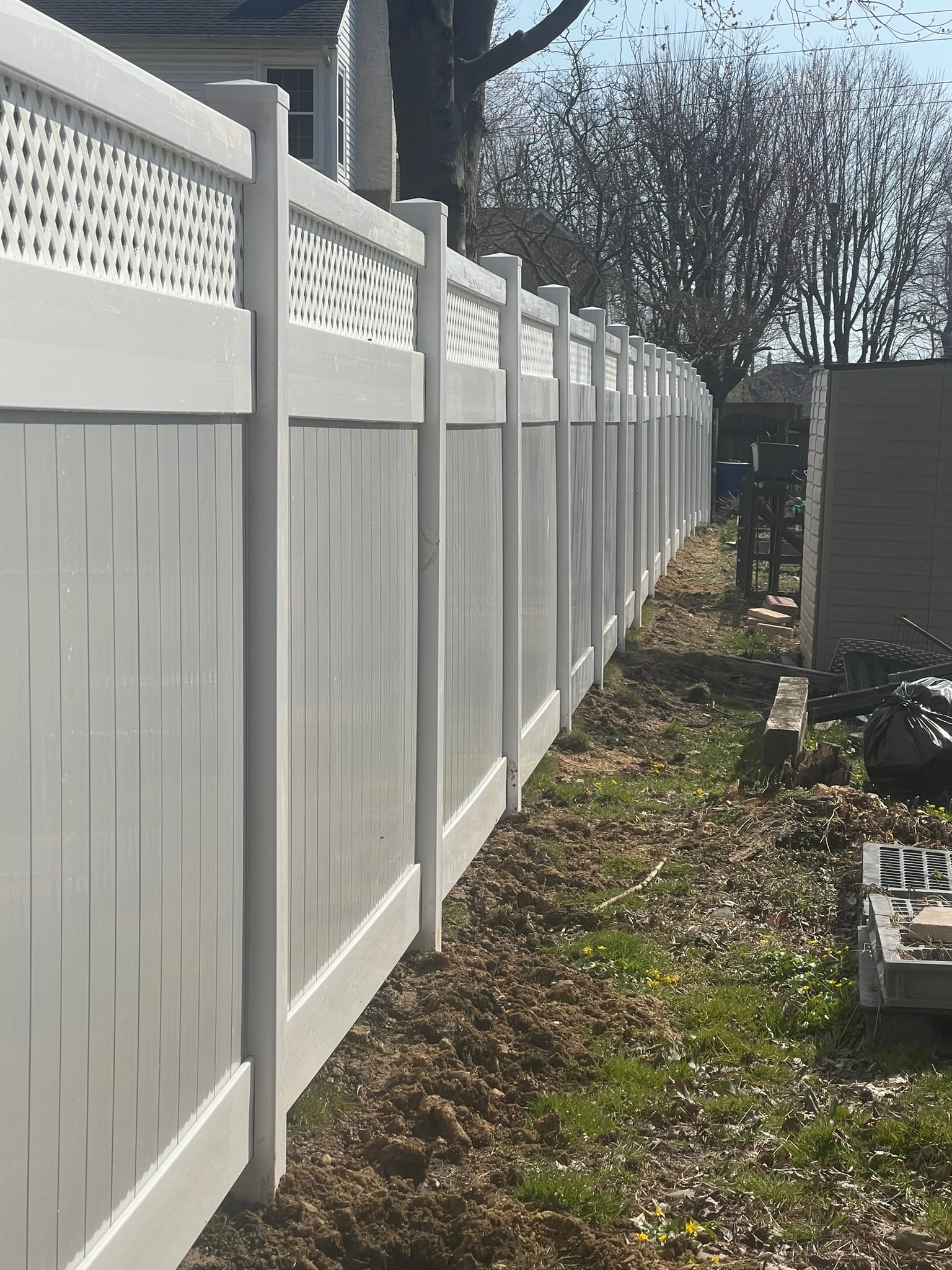 Vinyl fence photo 17